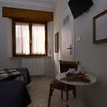 Signorini فندق كاسْتيلونْشيلّو
