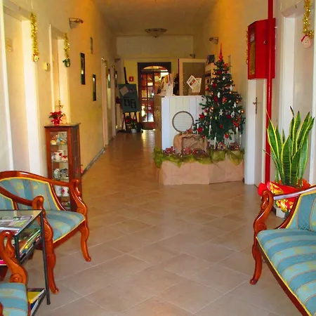 Signorini ホテル カスティリョンチェッロ